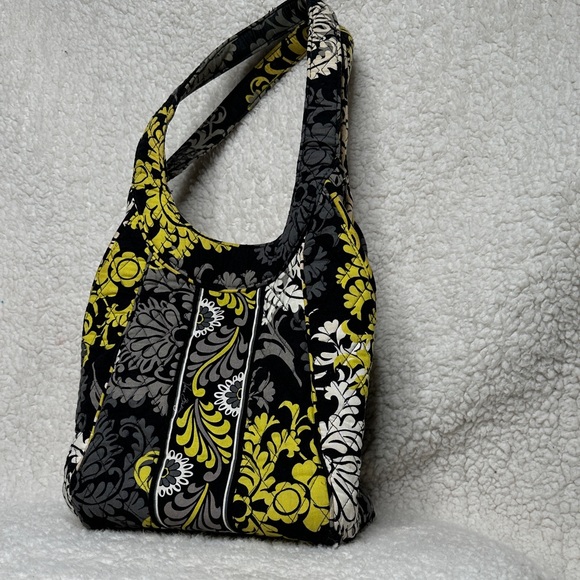 Vera Bradley Baroque Pattern Big HOBO Shoulder Bag NWOT  11" h x 16" w x 6" d - Picture 15 of 16